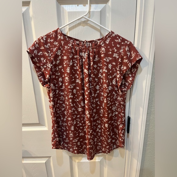 Never worn. Really nice light blouse Size small. - Picture 3 of 4